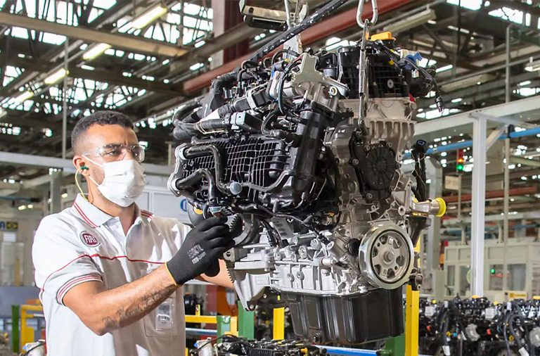 Stellantis retoma projeto para desenvolver o “E4”: motor 100% etanol