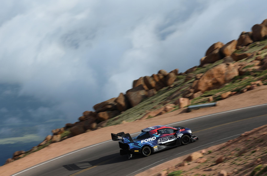  Ford F-150 Lightning SuperTruck é o “Rei da Montanha” em Pikes Peak