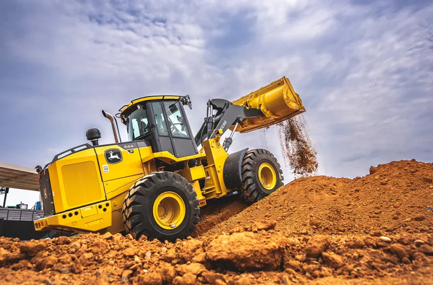  John Deere aposta em tecnologia e biocombustíveis para operações mais eficientes